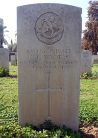 Gaza War Cemetery - Walters, C H